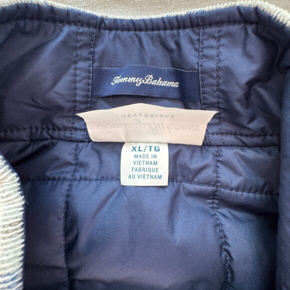 Tommy Bahama Rockland Coast Reversible Quilted Vest – XL Sand & Navy - Picture 7 of 13